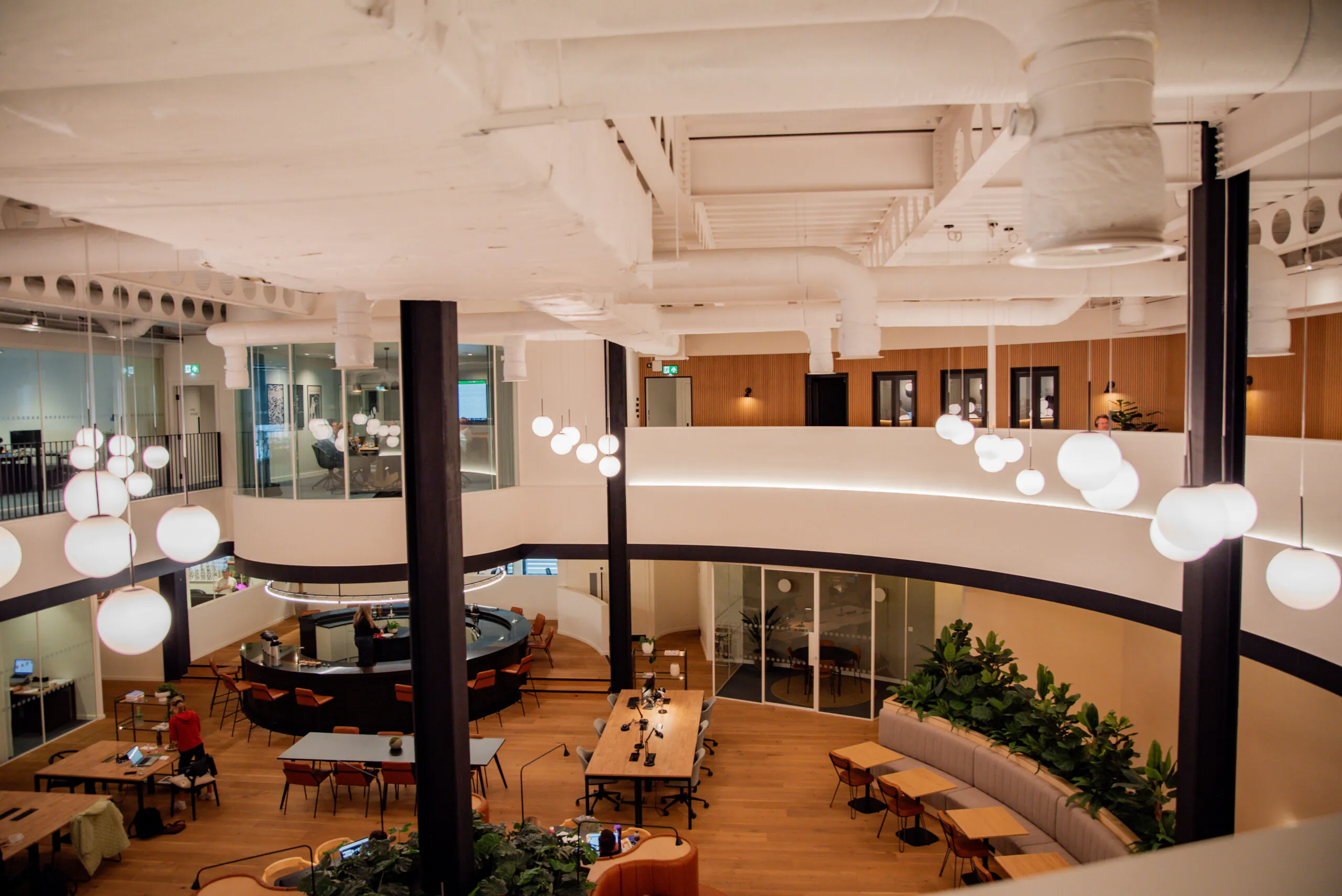 Why do construction projects run past deadline? | Digital Beehive